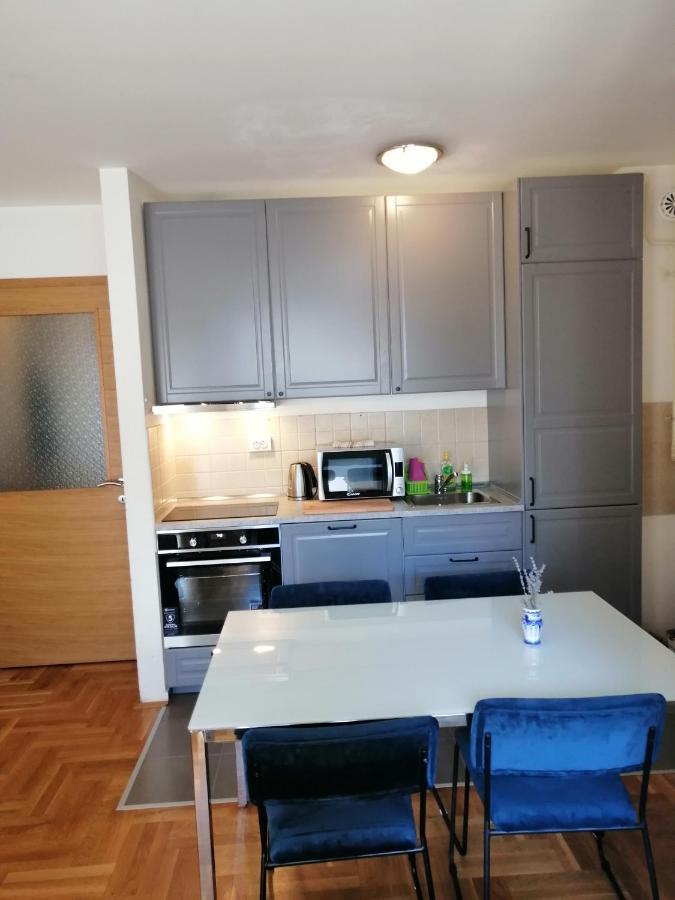 Apartment Capital Town-Free Parking Загреб Екстер'єр фото