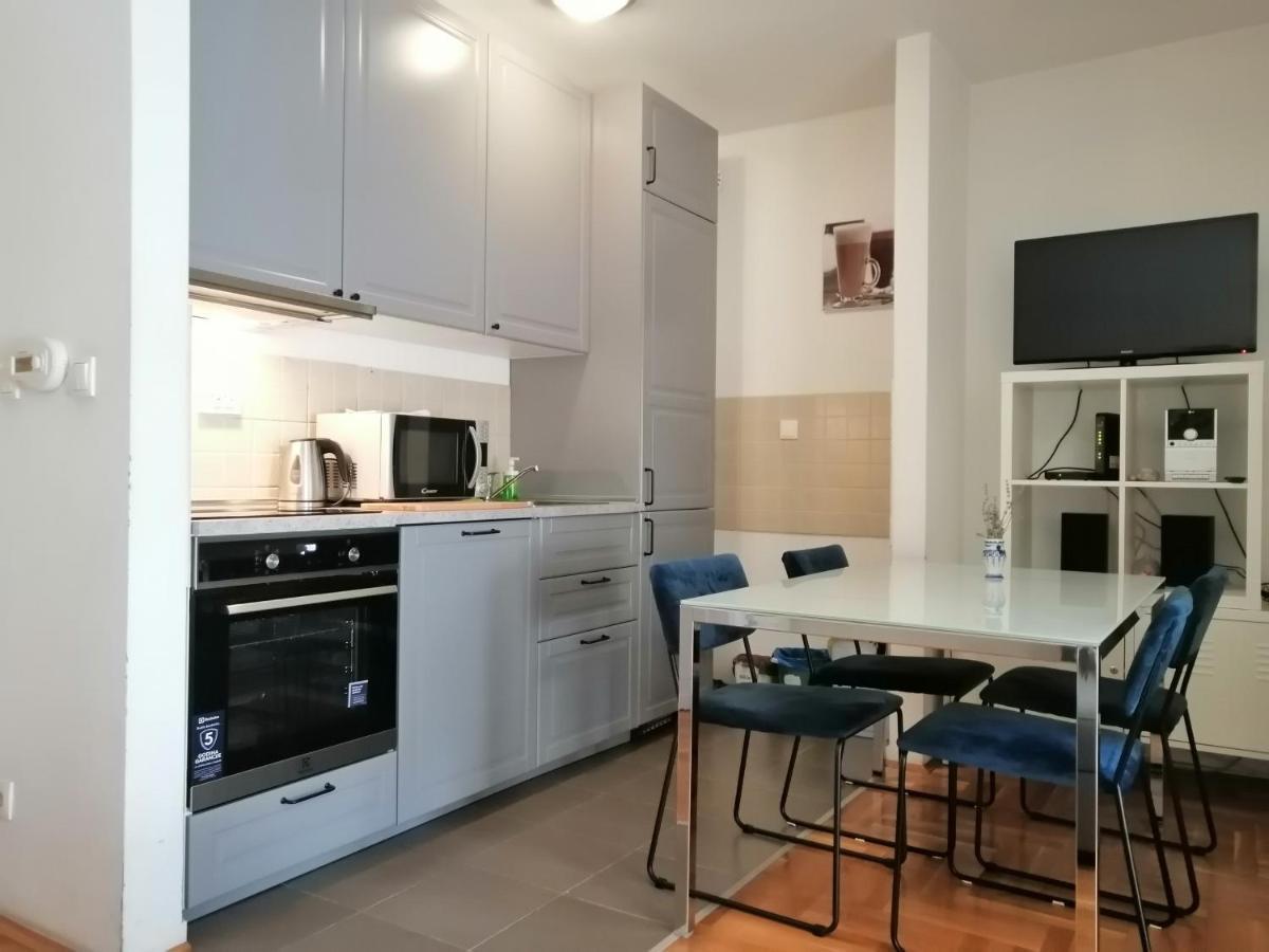 Apartment Capital Town-Free Parking Загреб Екстер'єр фото
